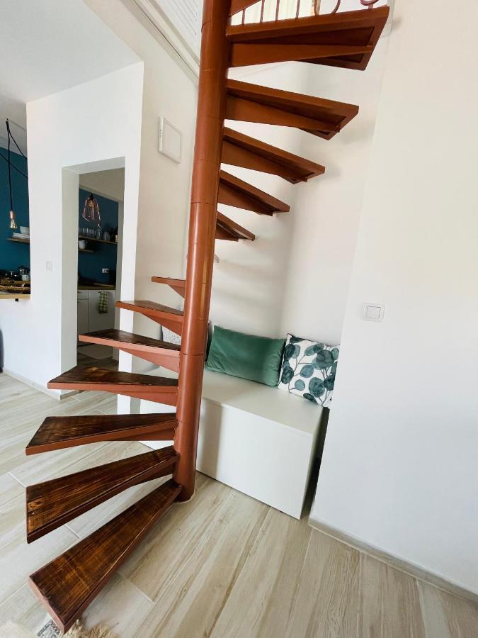 Chic Sea Front Apartment With Breathtaking Kotor Bay View Donji Stoliv Exterior photo